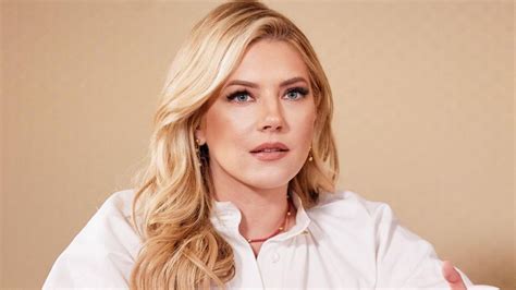 Кэтрин Винник приготовила борщ - актриса передала поздравления ...