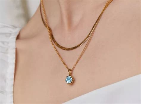 recommendation  selecting  proper necklace