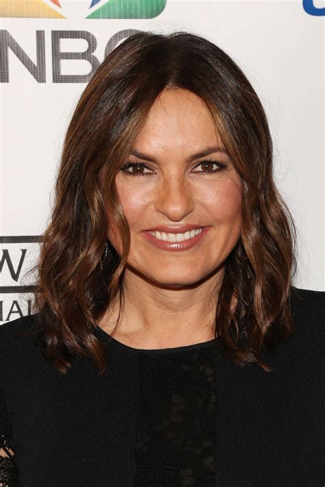Download Mariska Hargitay Smile Nbc Law And Order Premiere Wallpaper
