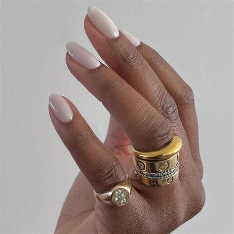 The Best Nail Designs Bridesmaids Should Consider | Who What Wear