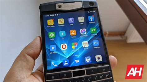 Unihertz Titan Review: A BlackBerry-Inspired Rugged Handset