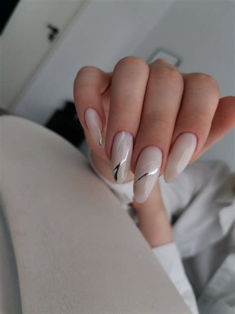 молочный маникюр | Manicure, Simple nails, Wedding nails