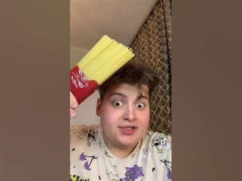 макороны и сосиски - YouTube