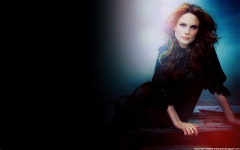 emily emily deschanel wallpaper  fanpop