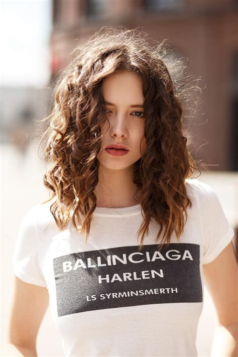 Disha Shemetova, Maxim Romanov, women, T-shirt, portrait display