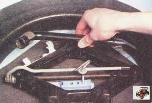 Где находится буксировочный крюк форд фокус 2 спереди – 2. . Ford Focus II