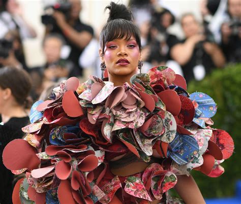 Rihanna Reveals She'll Be Hosting Met Gala Afterparty