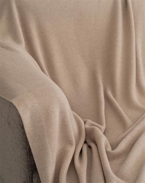 Pure Cashmere Cob Knit Blanket | MaisonCashmere
