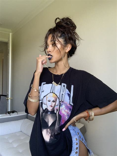 Pinterest @spiciwasabi 🦋🦋🦋 denim shorts | Taiaysha outfits, Cute swag