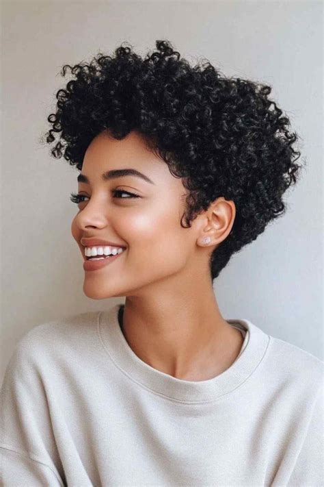 Corte Pixie Cut Cacheado - Corte de Cabelo Pixie Cut Cacheado 2025: Veja 26 modelos que vão fazer ...