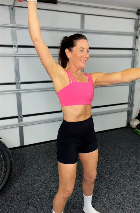 joelle legg net worth