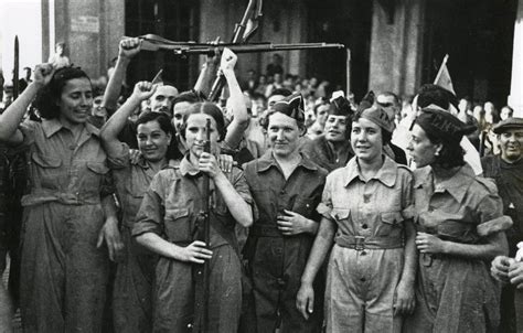 Female members of an Anarchist militia group during the Spanish Civil ...