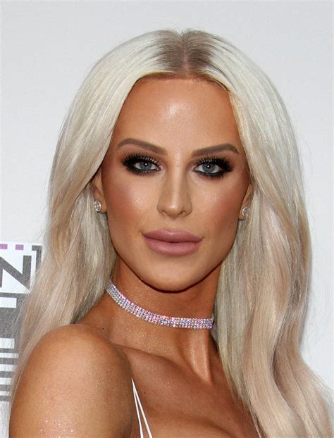 Gigi Gorgeous – 2016 American Music Awards in Los Angeles • CelebMafia