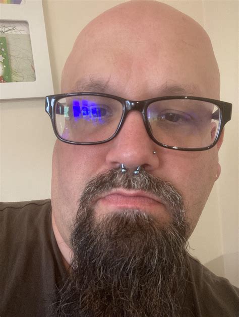 Does my Septum Piercing Suit Me? Be honest! : r/piercing