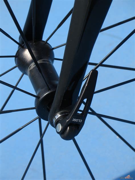 B’Twin Ultra 900 - Tech Cycling