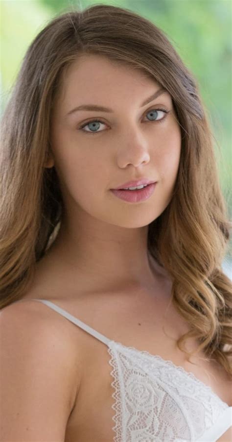 Elena Koshka - Biography - IMDb