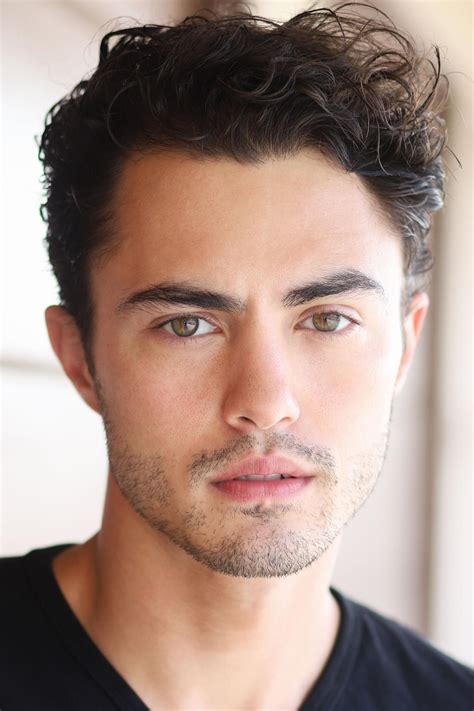 Full credits of "Never Have I Ever (TV Series)" - FilmAffinity