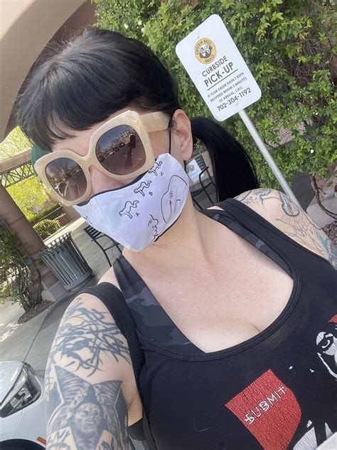 TW Pornstars - Maya Sinstress. Twitter. Legit some guy hit on Me at