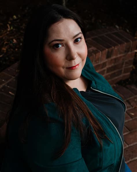 Amber Robinson (@amberrobinsonofficial) • Instagram photos and videos