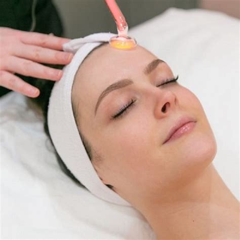 deep cleansing farahs beauty salon