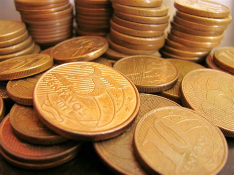 banco de imagens dinheiro material moeda real economia renda