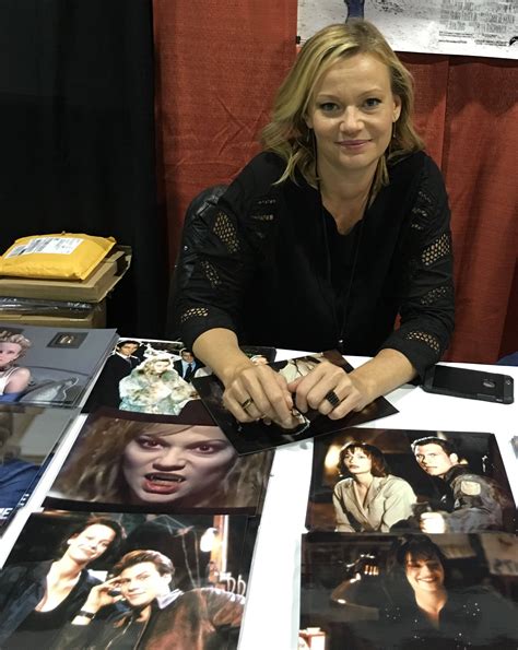 Download Samantha Mathis Signing Event Wallpaper | Wallpapers.com