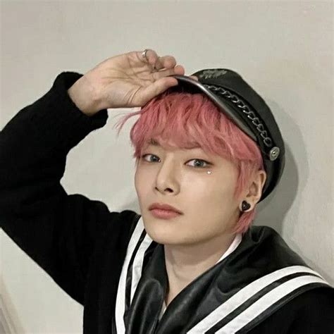 Pin su Stray Kids 🖤💕