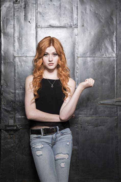 Shadowhunters S1 Katherine McNamara as "Clary Fray" | Katherine