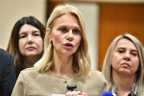 Popović: Kapuljaši zavode red