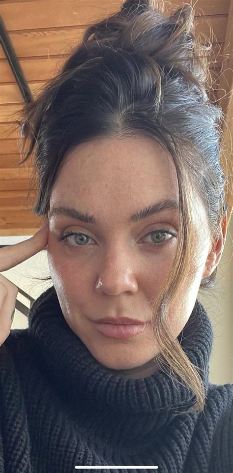 Such a beautiful face. : r/Alison_Tyler