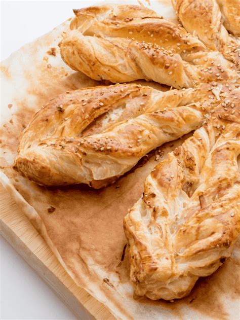 star bread recipe cinnamon star bread twosleevers