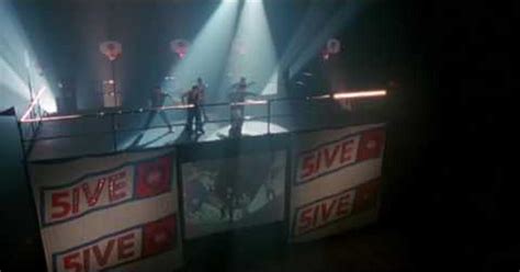 Five - Slam Dunk (Da Funk) (Video ufficiale e testo) | AllSongs