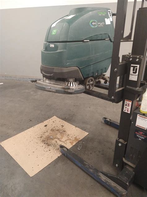 Anyone clean the scrubber? : r/Aldi_employees