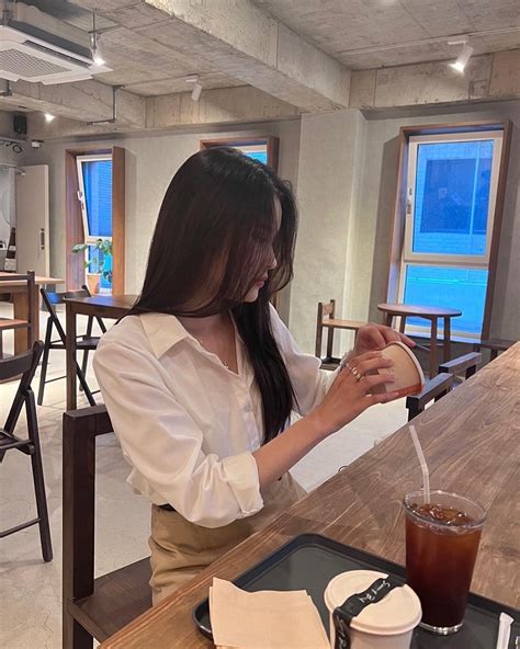 220928 Rina Instagram update | kpopping