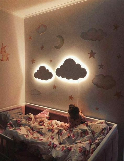 Бра в виде облаков на стене в детской комнате | Baby wall decor ...