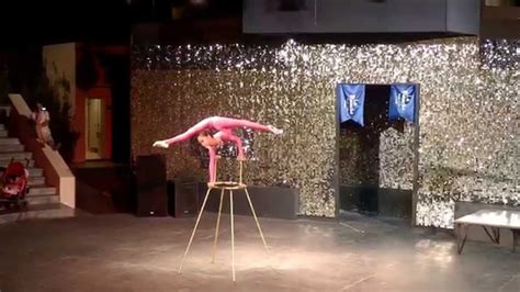 A young contortionist - YouTube