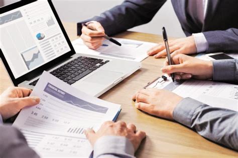 How to use the benefit illustration of a life insurance policy