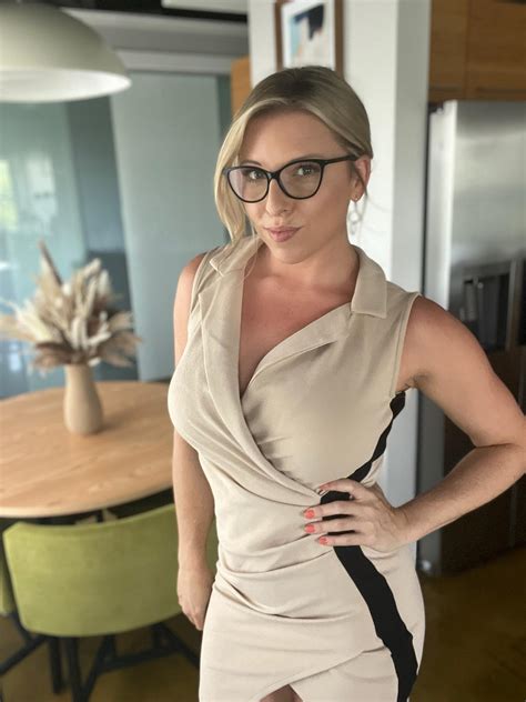 Mrs Milford (@mrsmilfordofficial) on Threads