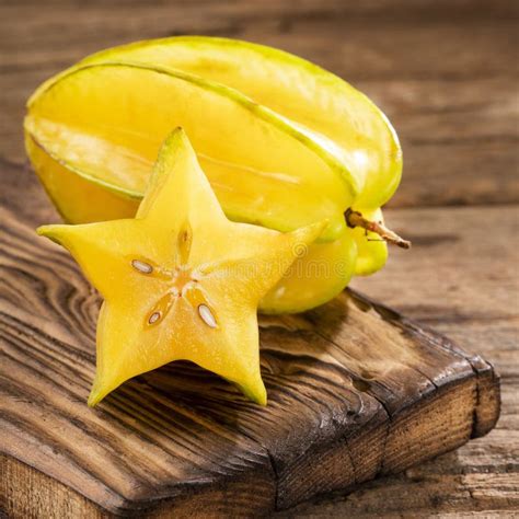 Averrhoa Carambola - Organic Natural Star Fruit (carambolo Stock Image ...