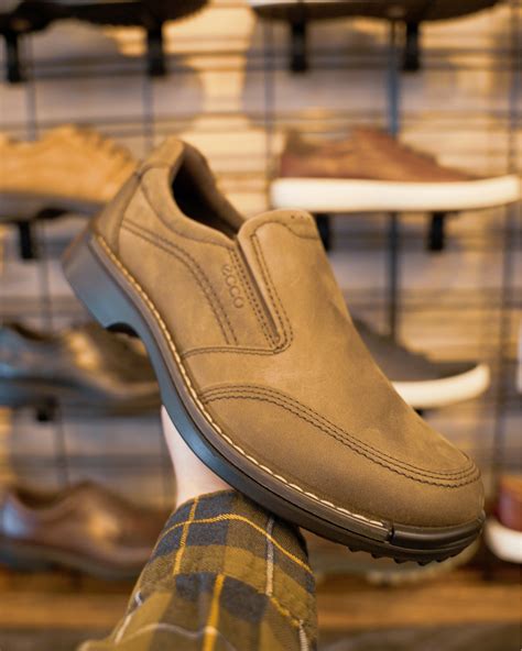 Brown’s Shoe Fit Co. Freeport | Are shoelaces getting harder for you to