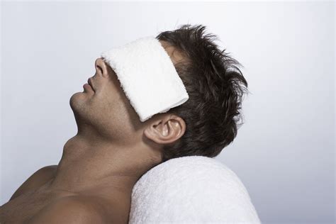 warm compresses  eyes conditions treated process