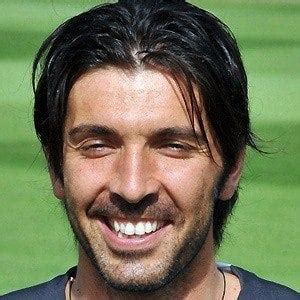 Gianluigi Buffon - Edad, Familia, Biografía | Famous Birthdays