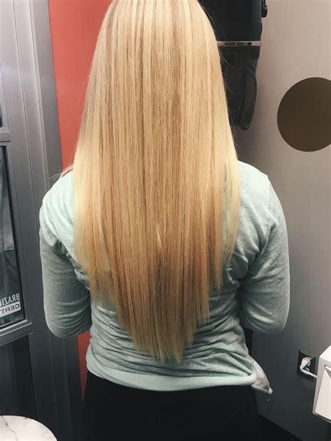 The surprising way a vcut hair style adds volume to thin hair 24