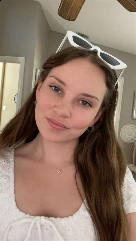 Asmr Darling : r/MoreSexyASMRGirls