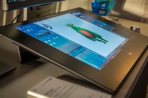 dell targets artists   canvas  affordable   tablet