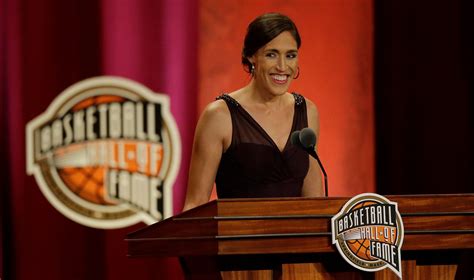 Deadspin | Rebecca Lobo's Hall Of Fame Speech Was A Classic