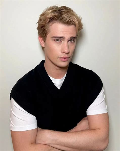 Nicholas Galitzine Fan Account (@hshnicholasgalitzine) on Threads