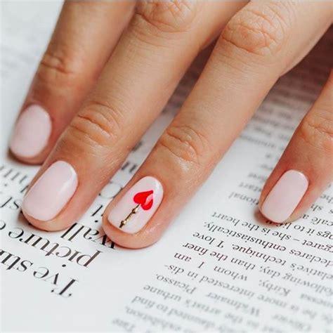 Маникюр модный на короткие ногти дизайном необычный - DesignAdvice.Ru ...