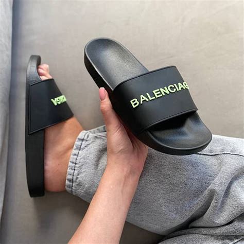 Женские шлепки Balenciaga чёрные, Женские шлепанцы баленсиага черного ...