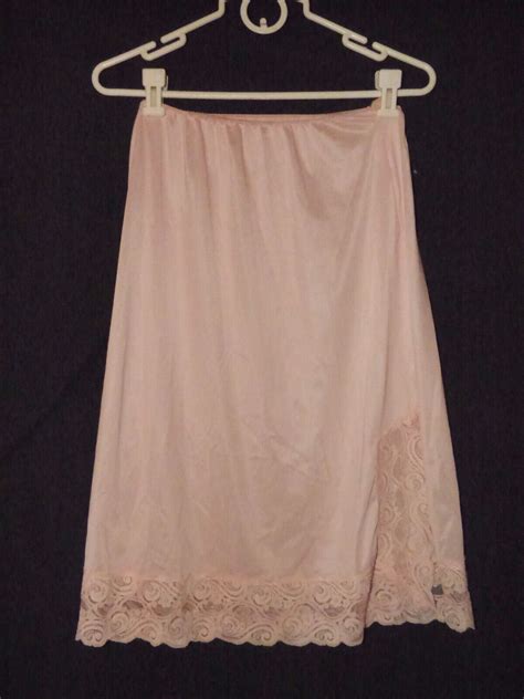 Vintage Women's J C Penny Pink Half Slip Made in USA … - Gem